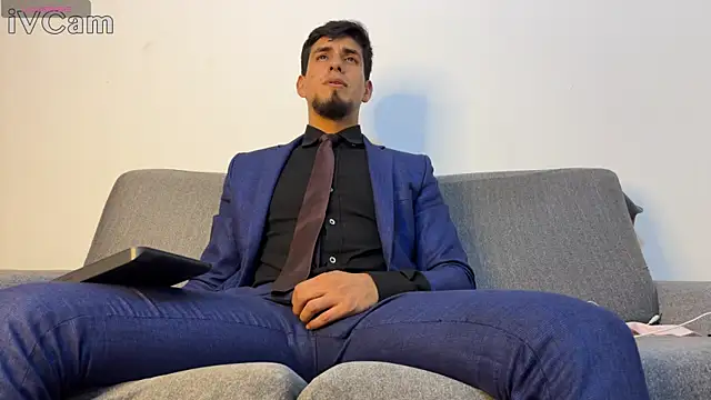 Tom blunt96 online show from 04/14/26, 11:10