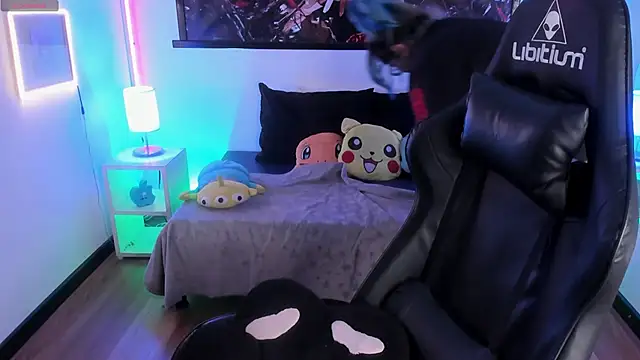 lucky-leah online show from 04/05/26, 03:46