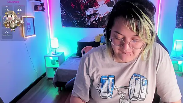 lucky-leah online show from 10/23/25, 03:27