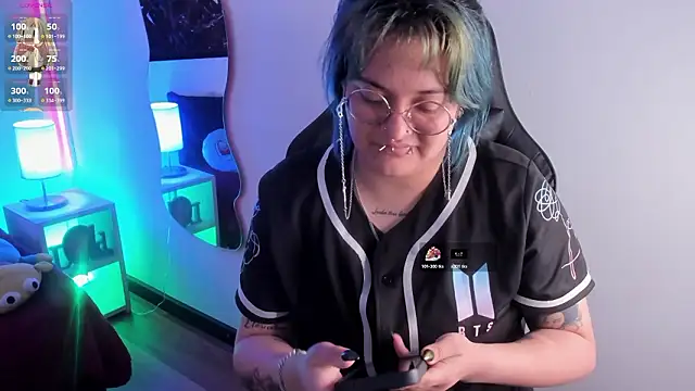 lucky-leah online show from 03/28/26, 04:02