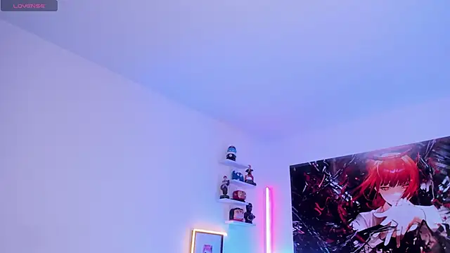 Snapshot of lucky-leah chatting on 12/21/25, 04:14 lucky-leah online show from 12/21/25, 04:14