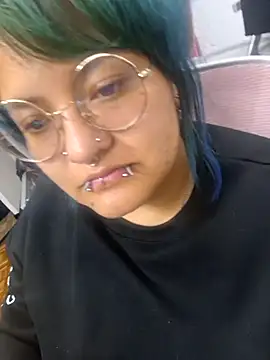 lucky-leah online show from 06/02/26, 03:39