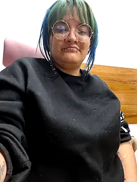 lucky-leah online show from 03/05/26, 03:47