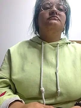 lucky-leah online show from 04/18/26, 04:15