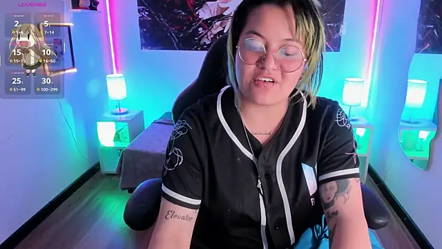 lucky-leah online show from 11/13/25, 04:27