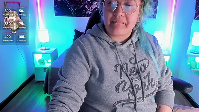 Snapshot of lucky-leah chatting on 01/07/26, 03:55 lucky-leah online show from 01/07/26, 03:55