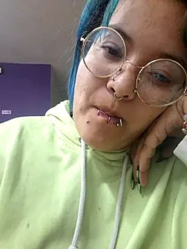 lucky-leah online show from 05/15/26, 03:37