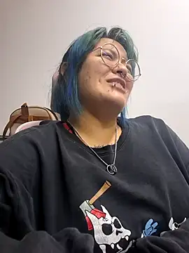 lucky-leah online show from 05/20/26, 03:03