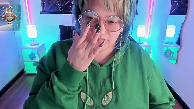 lucky-leah online show from 04/01/26, 03:41