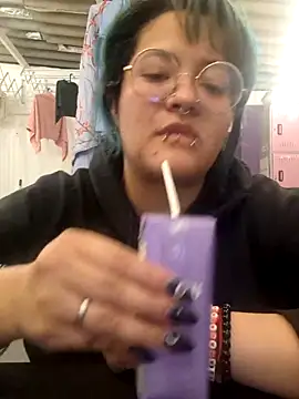 lucky-leah online show from 06/03/26, 03:40
