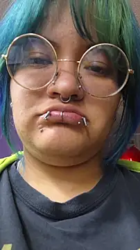 Snapshot of lucky-leah chatting on 02/08/26, 03:26 lucky-leah online show from 02/08/26, 03:26