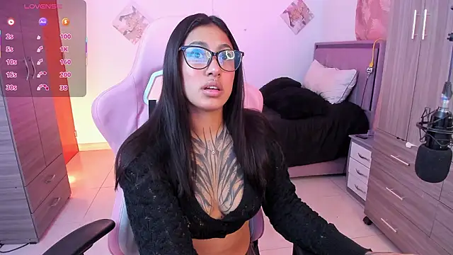 Snapshot of Kayla_foxxy chatting on 02/23/26, 12:12 Kayla foxxy online show from 02/23/26, 12:12