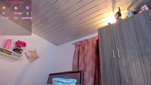 Kayla foxxy online show from 06/18/26, 12:20