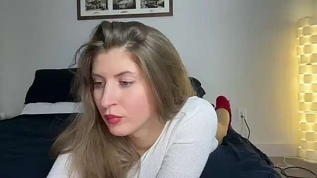 Snapshot of YUMIandbigWOLF chatting on 02/20/25, 10:48 YUMIandbigWOLF online show from 02/20/25, 10:48