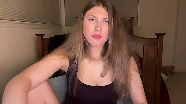 YUMIandbigWOLF online show from 05/07/26, 04:28