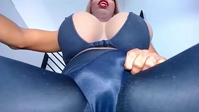 valentinabigcock23 online show from 11/22/25, 08:08