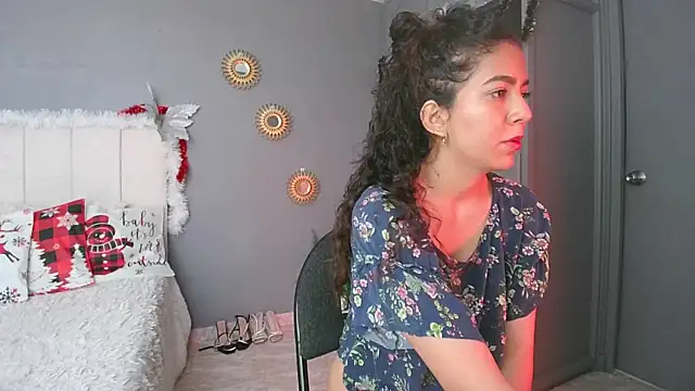 Snapshot of arteverena chatting on 12/30/24, 05:55 arteverena online show from 12/30/24, 05:55