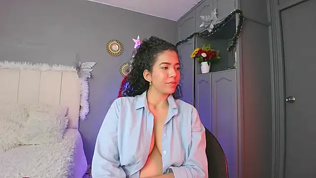 Snapshot of arteverena chatting on 12/27/24, 01:32 arteverena online show from 12/27/24, 01:32