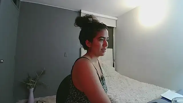 Snapshot of arteverena chatting on 03/10/25, 12:07 arteverena online show from 03/10/25, 12:07