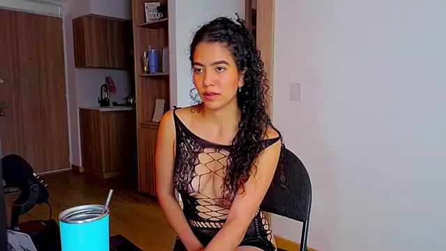 Snapshot of arteverena chatting on 04/13/26, 08:57 arteverena online show from 04/13/26, 08:57