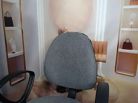 Love bug15 online show from 09/15/25, 02:01