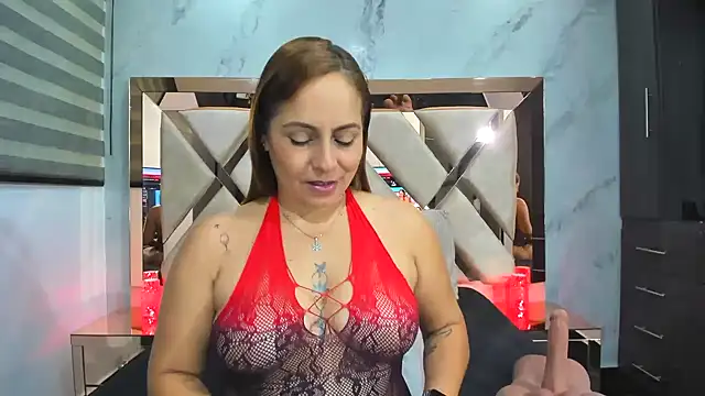 Snapshot of Susy_wisee chatting on 09/20/25, 04:06 Susy wisee online show from 09/20/25, 04:06