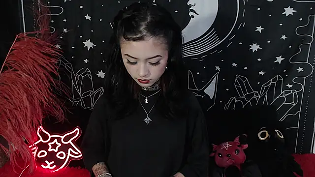 Snapshot of Isabella__dark chatting on 03/22/25, 12:06 Isabella dark online show from 03/22/25, 12:06