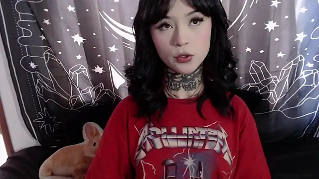 Snapshot of Isabella__dark chatting on 01/24/25, 08:32 Isabella dark online show from 01/24/25, 08:32