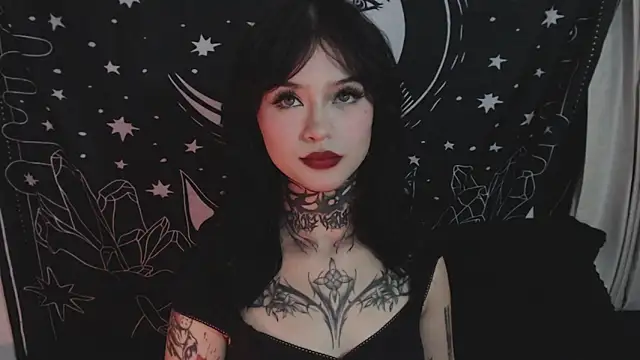 Snapshot of Isabella__dark chatting on 01/18/25, 11:44 Isabella dark online show from 01/18/25, 11:44