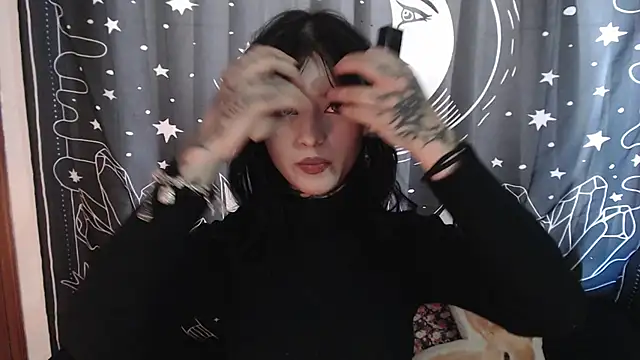 Snapshot of Isabella__dark chatting on 01/21/25, 07:17 Isabella dark online show from 01/21/25, 07:17