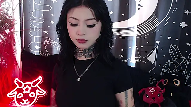 Snapshot of Isabella__dark chatting on 02/10/25, 08:42 Isabella dark online show from 02/10/25, 08:42