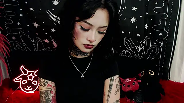 Snapshot of Isabella__dark chatting on 03/11/25, 11:47 Isabella dark online show from 03/11/25, 11:47