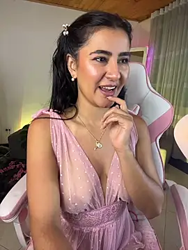 Violetta kim1 online show from 04/06/26, 12:17