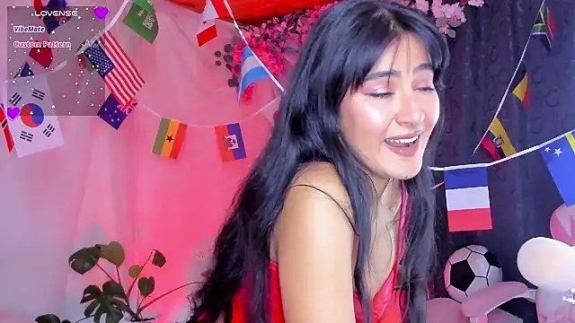Snapshot of Violetta_kim1 chatting on 07/18/26, 07:33 Violetta kim1 online show from 07/18/26, 07:33