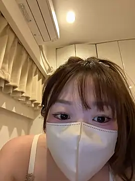 Snapshot of OCHAN___X chatting on 10/28/25, 12:59 OCHAN X online show from 10/28/25, 12:59