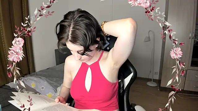Snapshot of Bridget_fitness chatting on 03/11/25, 08:09 Bridget fitness online show from 03/11/25, 08:09