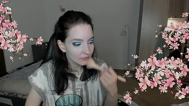Snapshot of Bridget_fitness chatting on 03/06/25, 08:27 Bridget fitness online show from 03/06/25, 08:27