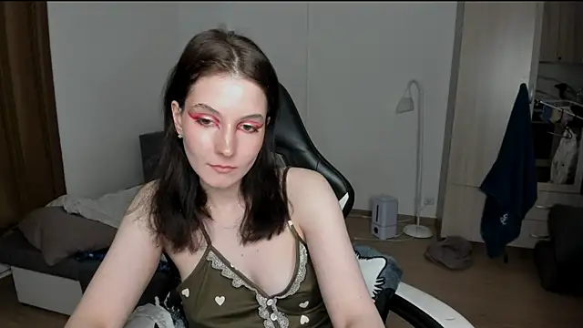 Snapshot of Bridget_fitness chatting on 02/23/25, 02:35 Bridget fitness online show from 02/23/25, 02:35