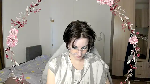 Snapshot of Bridget_fitness chatting on 03/12/25, 01:30 Bridget fitness online show from 03/12/25, 01:30