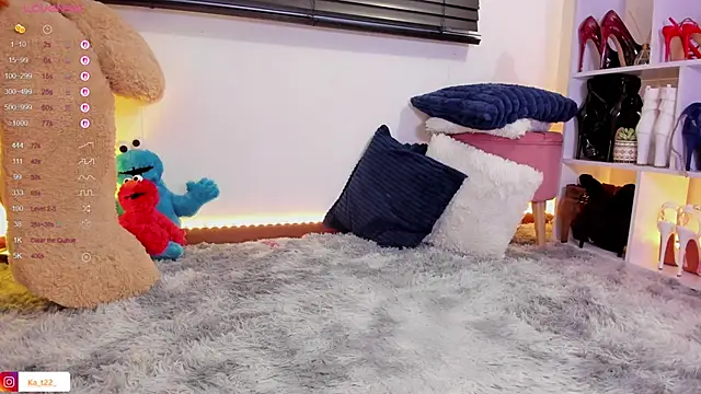 kariina  22 online show from 04/10/26, 11:01