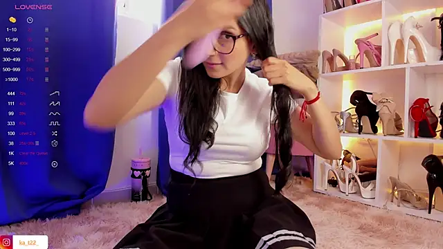 kariina  22 online show from 07/23/26, 05:09