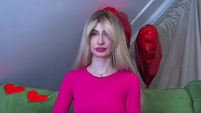 Snapshot of MarieKarma chatting on 03/01/25, 01:32 MarieKarma online show from 03/01/25, 01:32