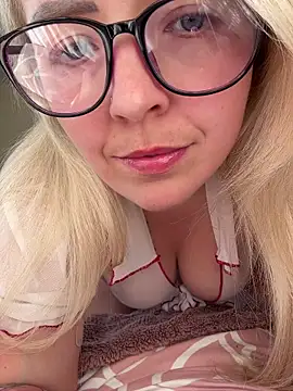 xxcurvyjessiexx online show from 04/28/26, 04:55