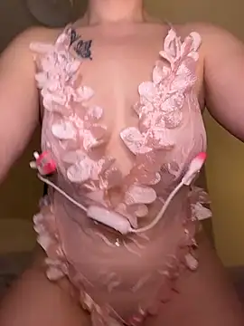 Snapshot of xxcurvyjessiexx chatting on 11/03/25, 08:01 xxcurvyjessiexx online show from 11/03/25, 08:01