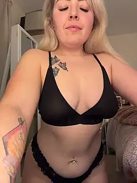 Snapshot of xxcurvyjessiexx chatting on 11/25/25, 08:42 xxcurvyjessiexx online show from 11/25/25, 08:42