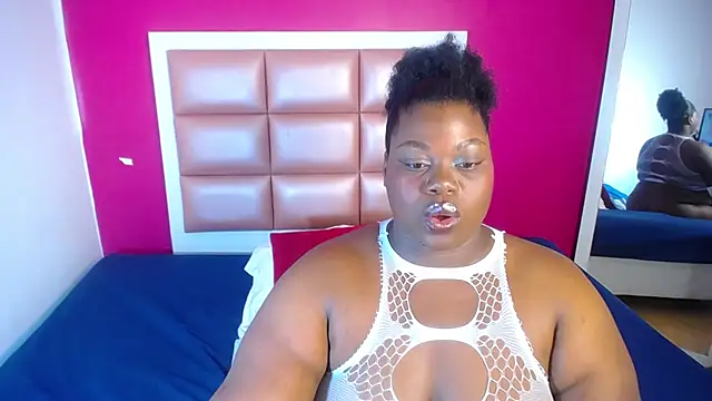 Snapshot of ebonny_suggarmommy1 chatting on 02/19/26, 10:07 ebonny suggarmommy1 online show from 02/19/26, 10:07