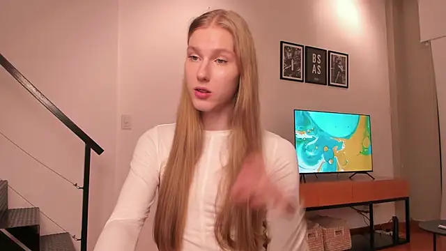 Mira Lite online show from 04/24/26, 02:35