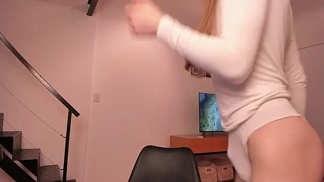 Mira Lite online show from 03/06/26, 01:33