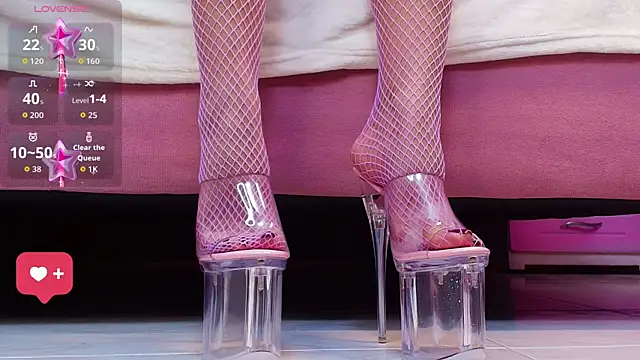 Snapshot of AuroraSim chatting on 01/06/26, 01:04 AuroraSim online show from 01/06/26, 01:04