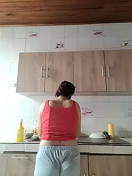 Snapshot of NATALIA_MAGICK chatting on 02/14/25, 03:58 NATALIA MAGICK online show from 02/14/25, 03:58